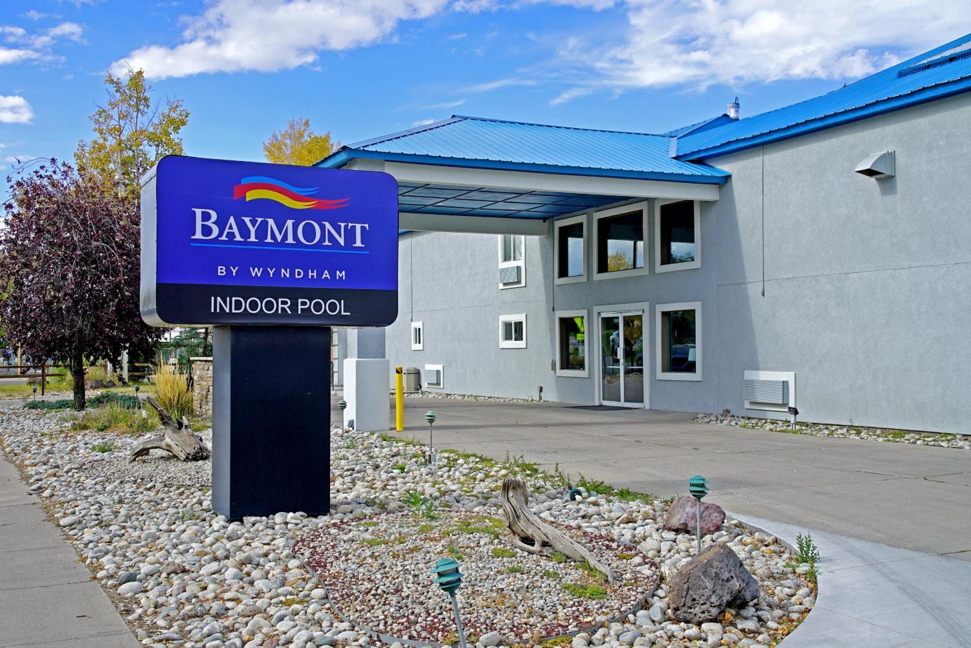 Baymont By Wyndham Monte Vista Hotel Exterior photo